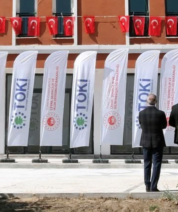 Toki Cevre Ve Sehircilik Yelken Bayrak