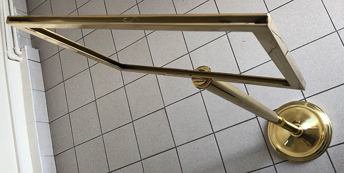 Pirinç Ayaklı Yönlendirme Panosu, Pirinç Bilgilendirme Panosu, Yönlendirme Oku