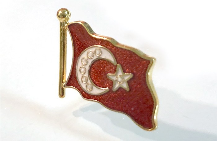 TBR19 Dalgalı Türk Bayrağı Rozeti - Cumhurbaşkanı Rozeti- Vip Rozet
