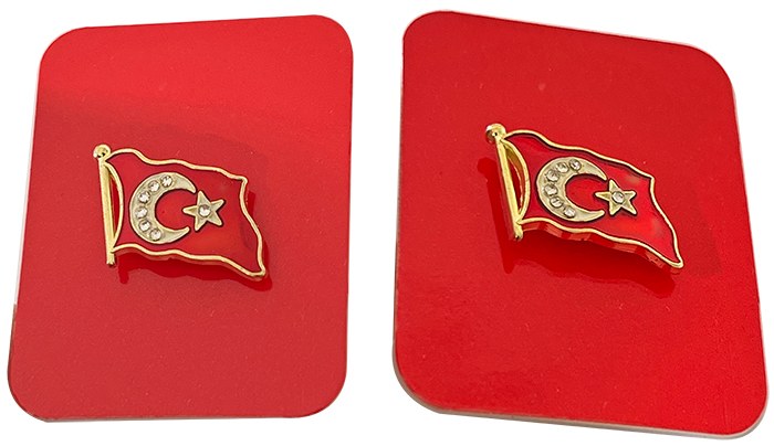 TBR19 Dalgalı Türk Bayrağı Rozeti - Cumhurbaşkanı Rozeti- Vip Rozet