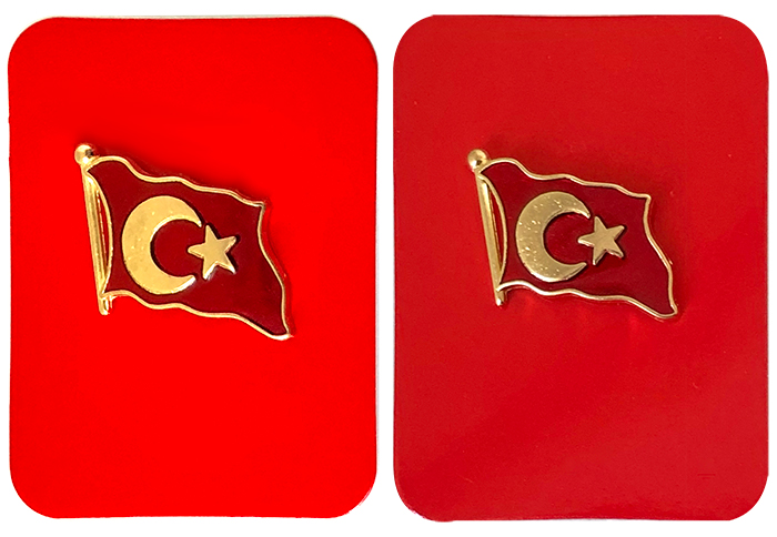TBR31 Dalgalanan Türk Bayrağı Rozeti - VİP Altın