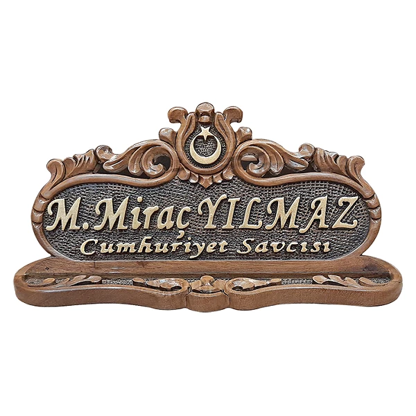 MB04 Ceviz El İşi Oyma Özel Ahşap Masa İsimliği