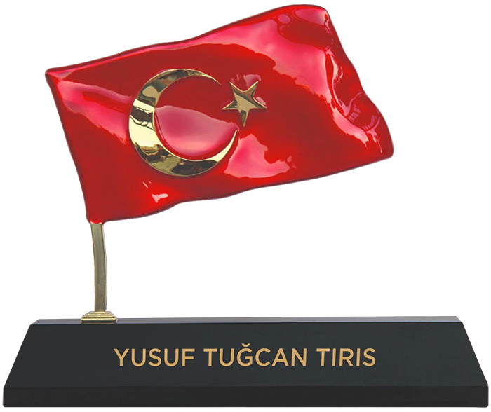 MVIP02 Dalgalanan Bayraklı Masa İsimliği