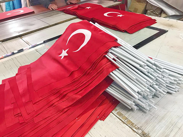 20x30 cm Elde Sallama Saplı-Sopalı Kumaş Türk Bayrağı ESTB20X30