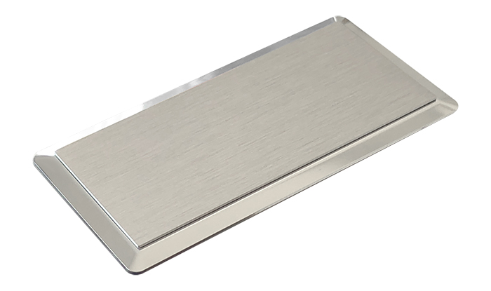 MYK01 Metal Yaka İsimliği