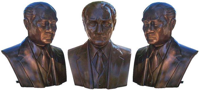 70 cm FRP Fiberglass Kravatlı Atatürk Büstü