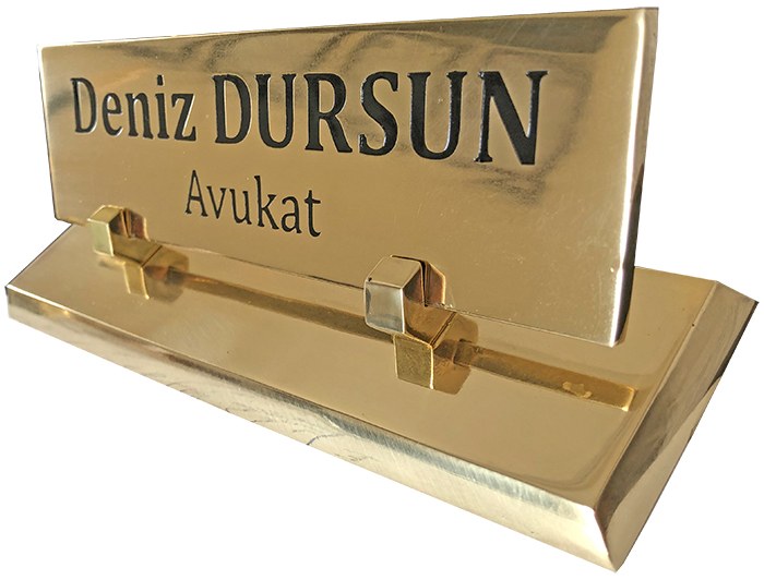 PM13 Lama Döküm Tabanlı Pirinç Masa İsimliği