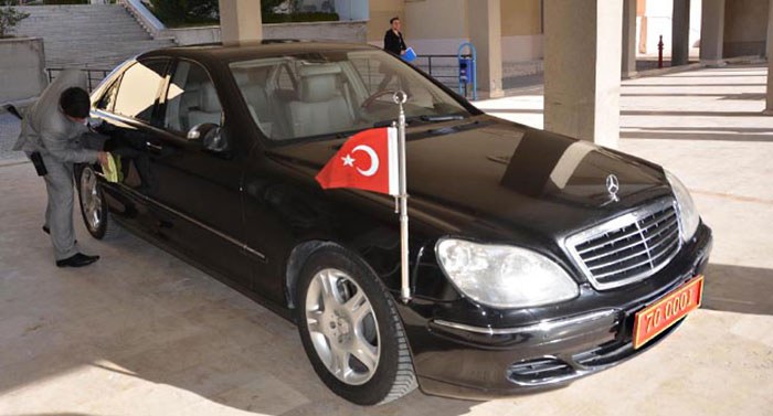 Vali Makam Araç Plakası - VALİ MAKAM ARACI PLAKASI